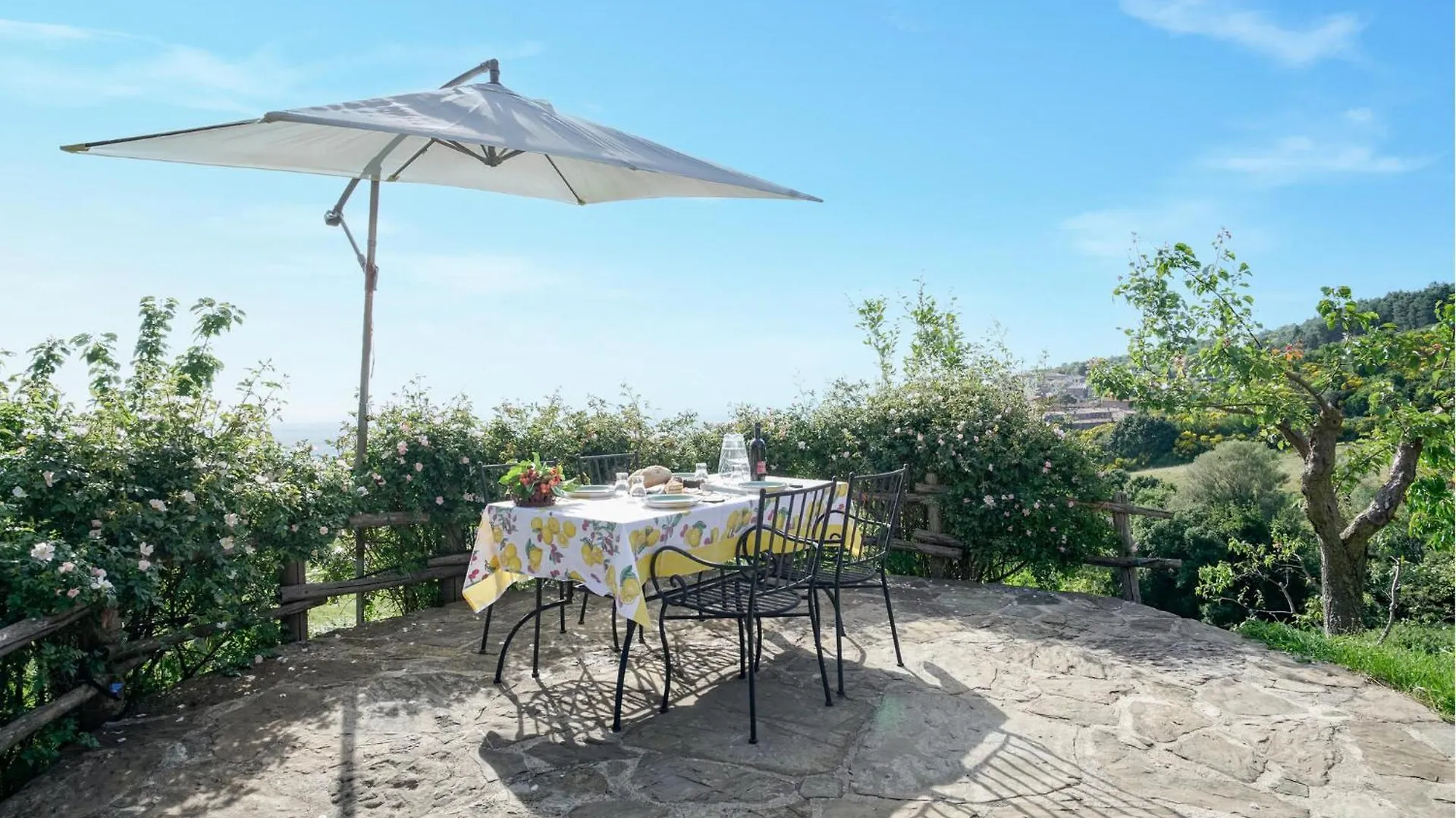 Beautiful Home In Stribugliano With Jacuzzi 度假居